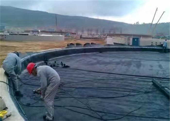 HDPE土工膜在儲(chǔ)油罐工程中的應(yīng)用、焊接